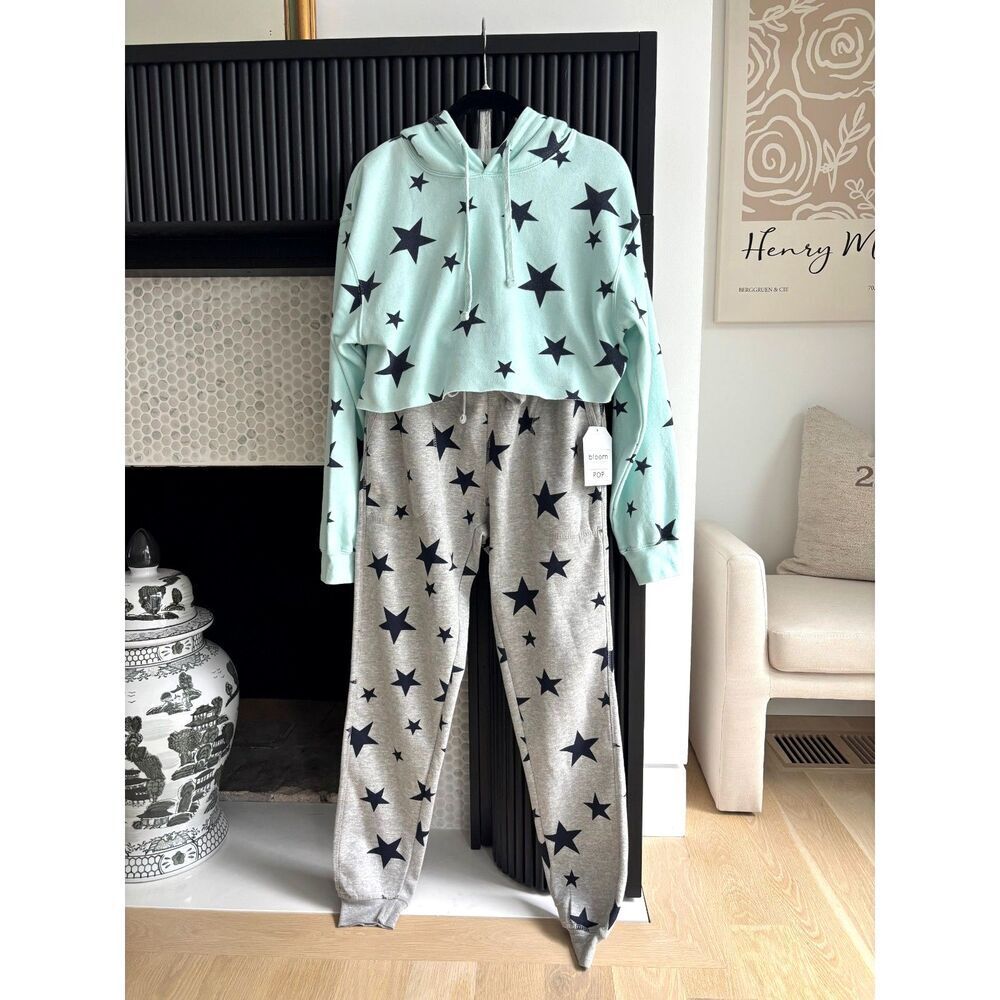 Bloom & Pop Gray Black Star Print Sweatpants Joggers NWT M - Picture 2 of 5